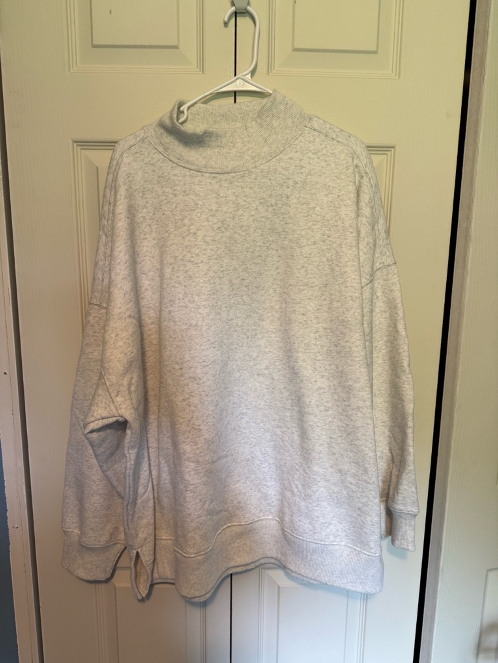 American Eagle Mockneck Sweatshirt